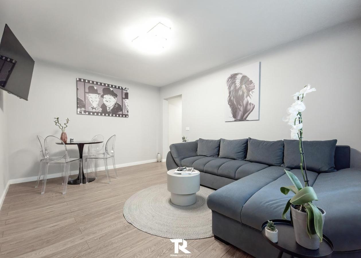 Terra Apartment Сучеава Екстериор снимка