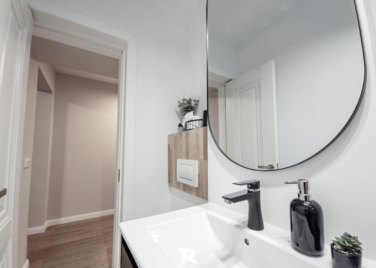 Terra Apartment Сучеава Екстериор снимка